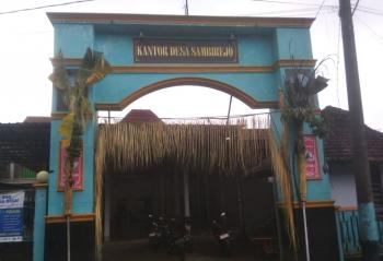 Kantor Balai Desa Sambirejo Wonosalam Direhab